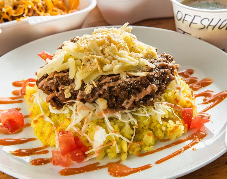FOOD TRUCK OFFSHOREの牛タンタコライス