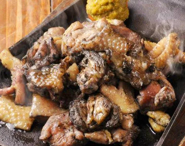炭火もも焼き地鶏 興梠