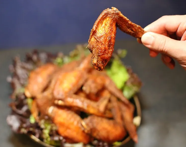 阿波尾鶏 尾鶏屋 阿波尾鶏 手羽先