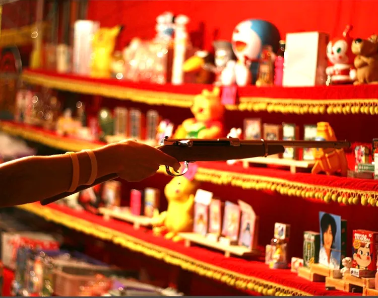 ヤメラレナイ射的屋 縁日